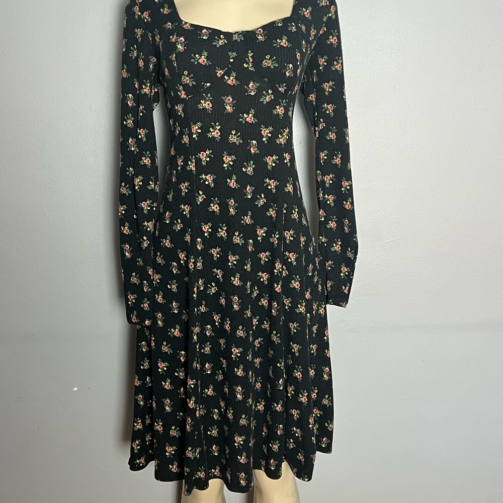 Hershe Ditsy Floral Black Ribbed Dress Size M